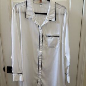 Old Navy White Satin Pajama Top